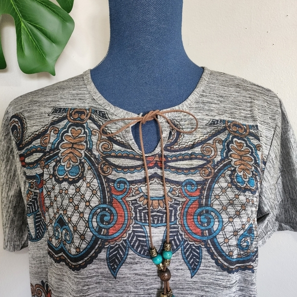 Boho Print Lightweight Tunic Top with Feathers - Picture 3 of 6